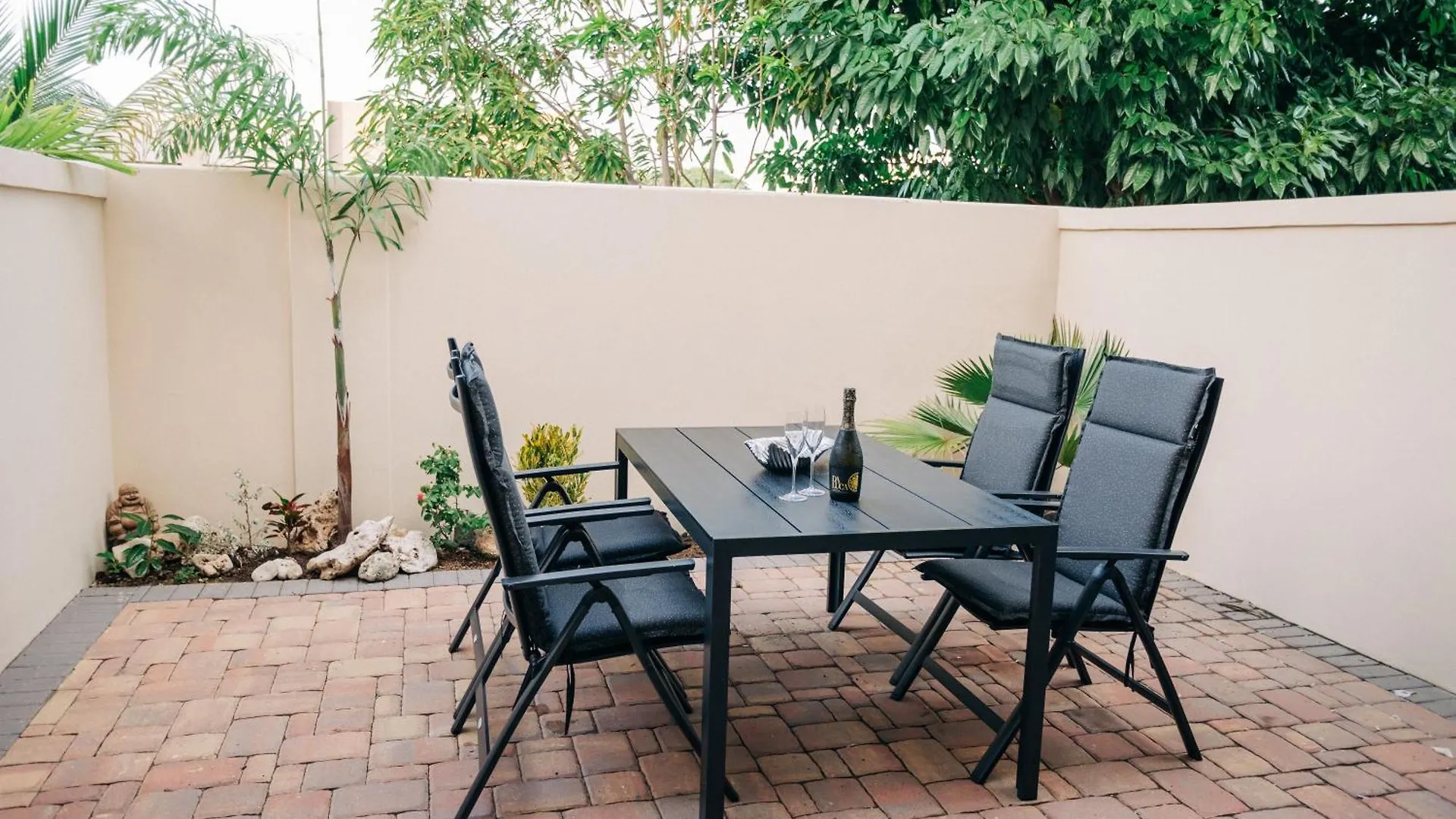 Cozy Townhome At Gold Coast Palm Beach Aruba