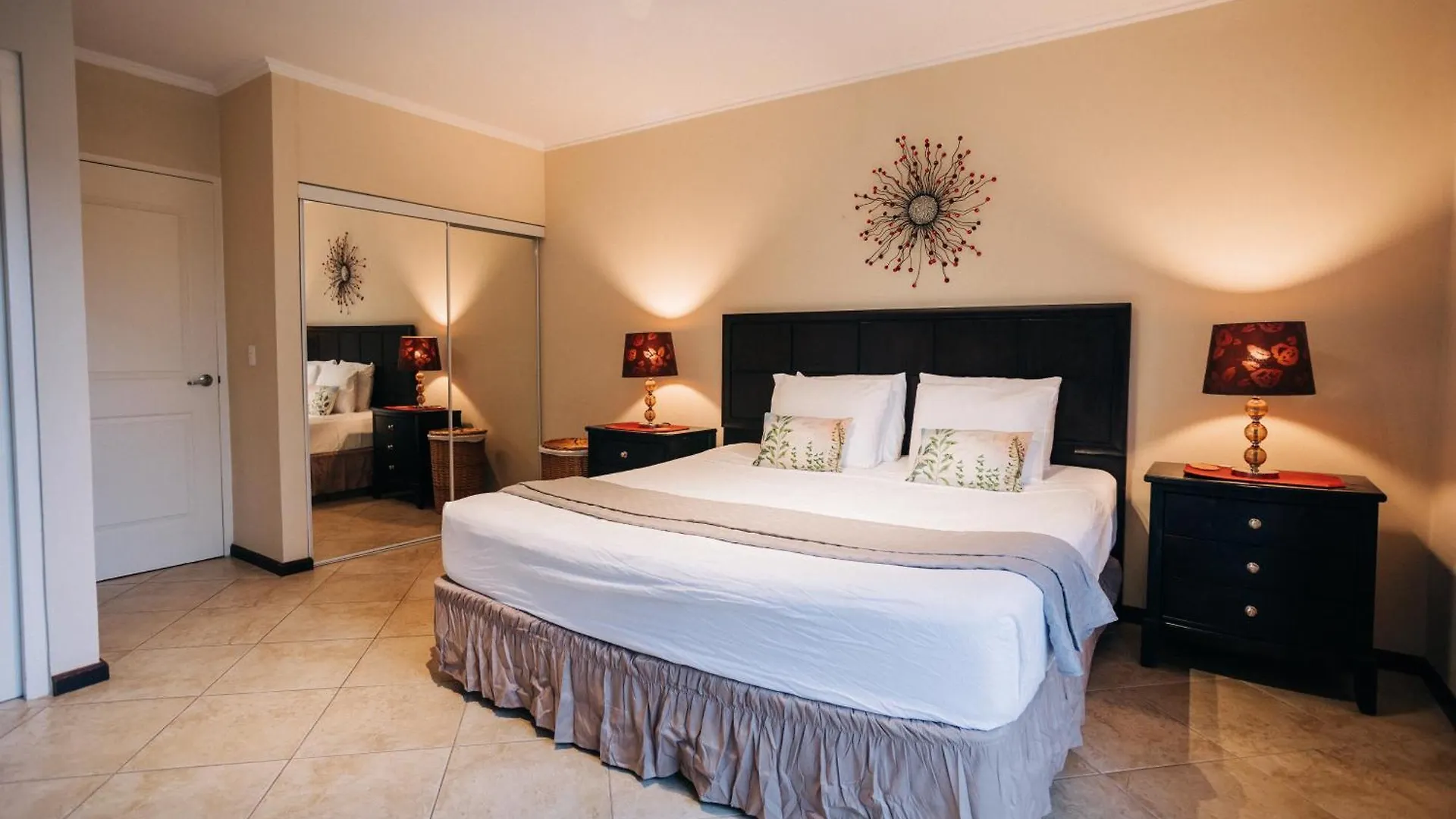 Cozy Townhome At Gold Coast Palm Beach 0*,  Aruba