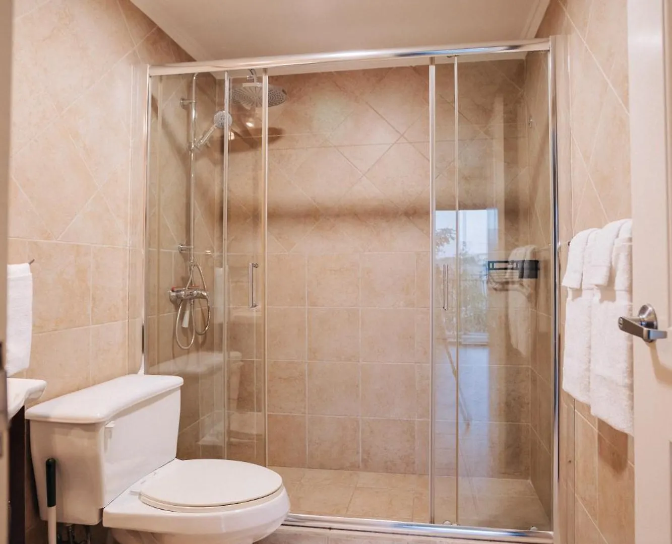 Cozy Townhome At Gold Coast Palm Beach Aruba